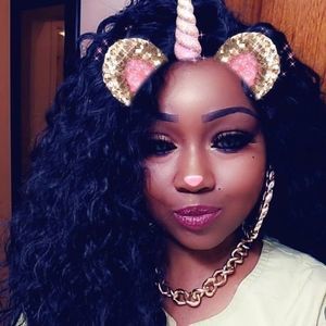 Meet your Posher, Erica